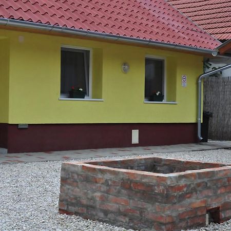 Csongradi Vendegvaro Apartmanok, Szarka Haz Экстерьер фото