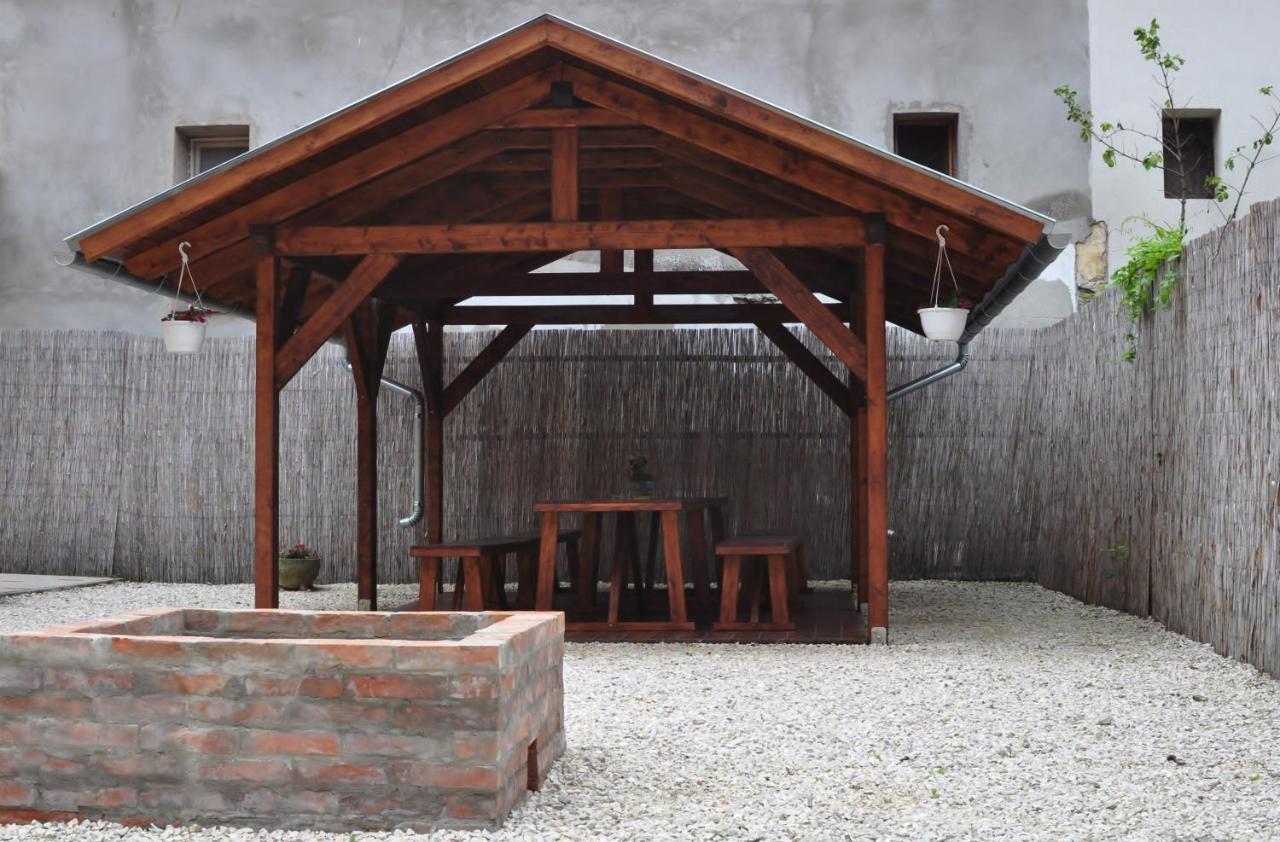 Csongradi Vendegvaro Apartmanok, Szarka Haz Экстерьер фото