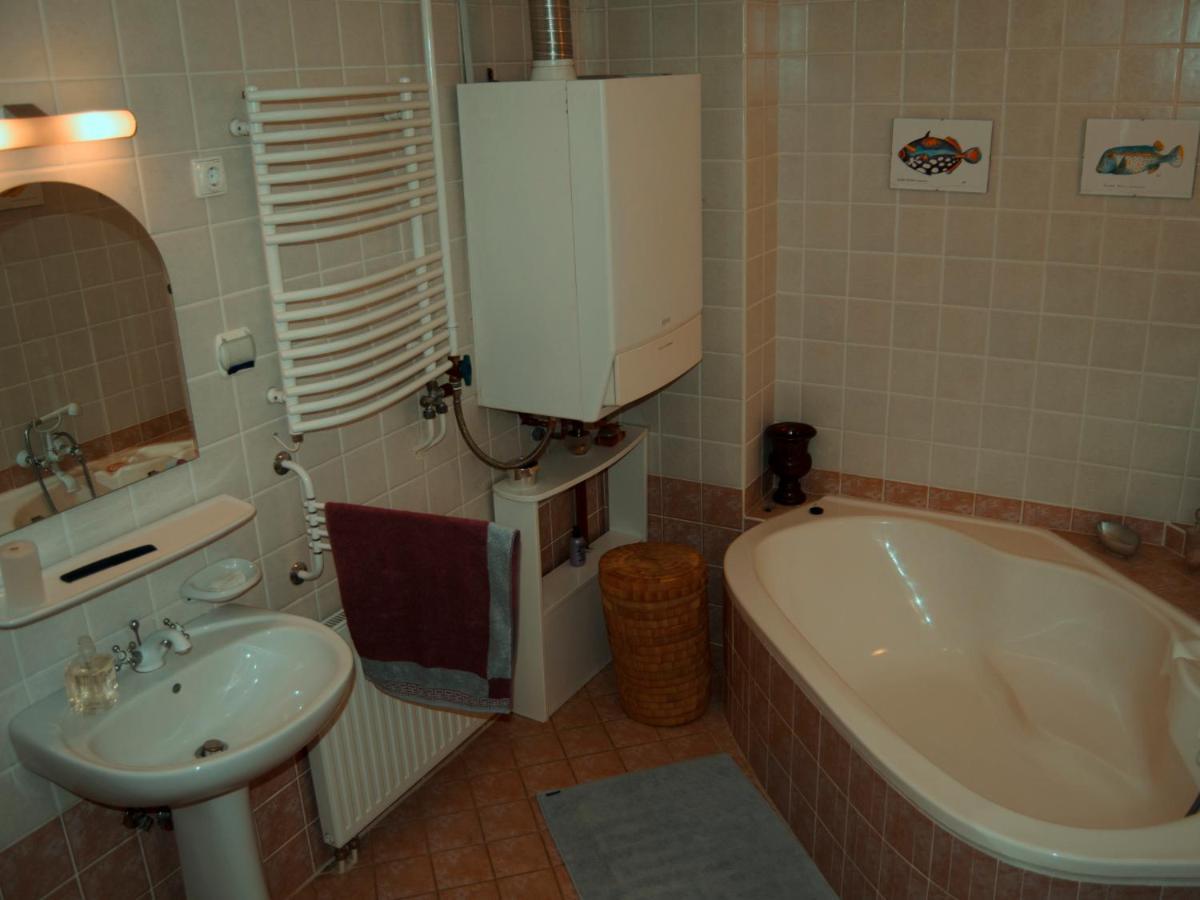 Csongradi Vendegvaro Apartmanok, Szarka Haz Экстерьер фото