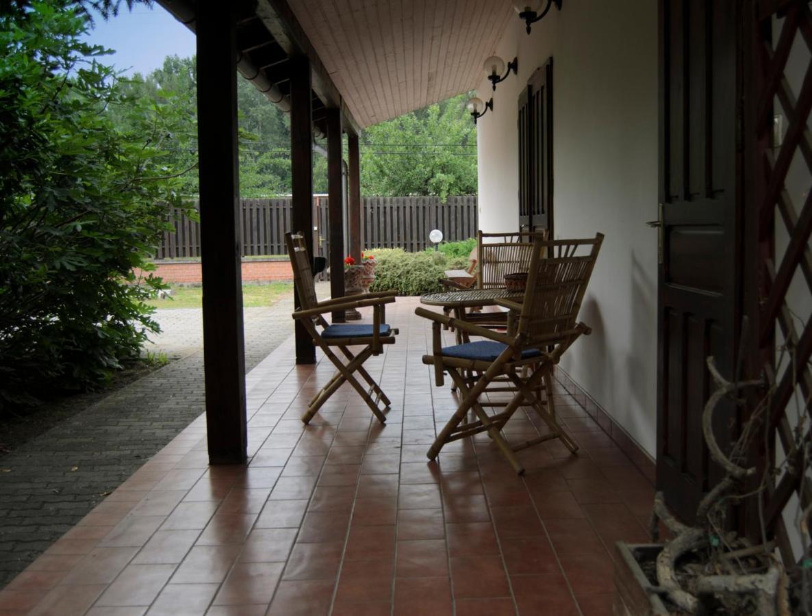 Csongradi Vendegvaro Apartmanok, Szarka Haz Экстерьер фото